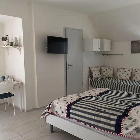 Topart Apartman And * Balatonfenyves