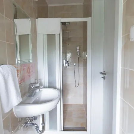 Nyaraló Topart Apartman And *