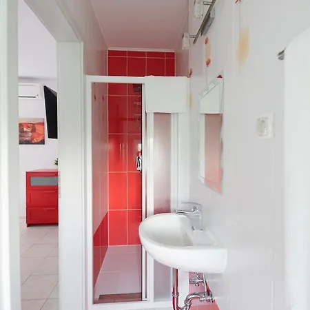 Topart Apartman And * Balatonfenyves